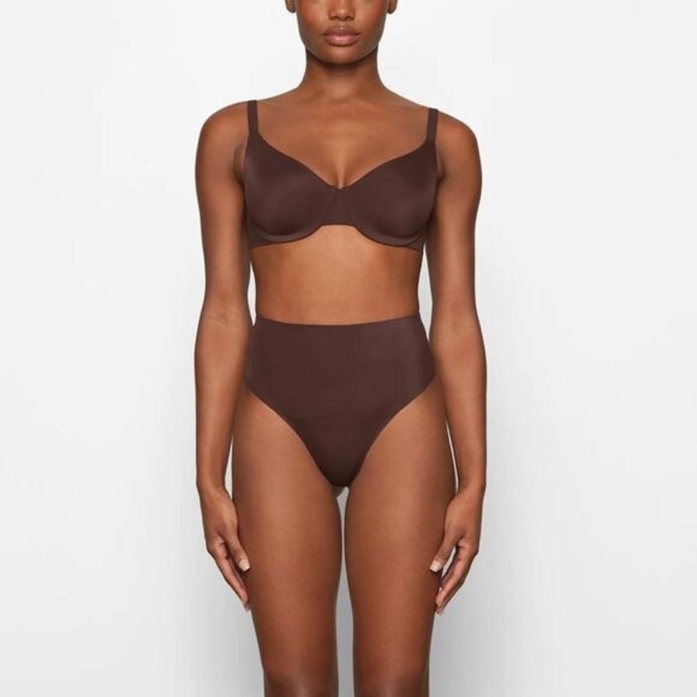 Skims ladies smoothing intimates full coverage bra‎ in cocoa size 34DD
